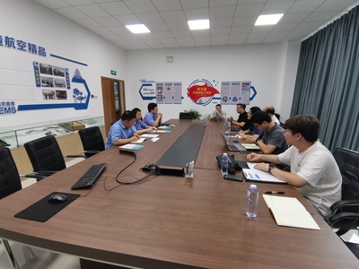創(chuàng)新中心與企業(yè)簽訂智能化技術(shù)改造咨詢?cè)\斷服務(wù)協(xié)議，共促企業(yè)技術(shù)升級(jí)